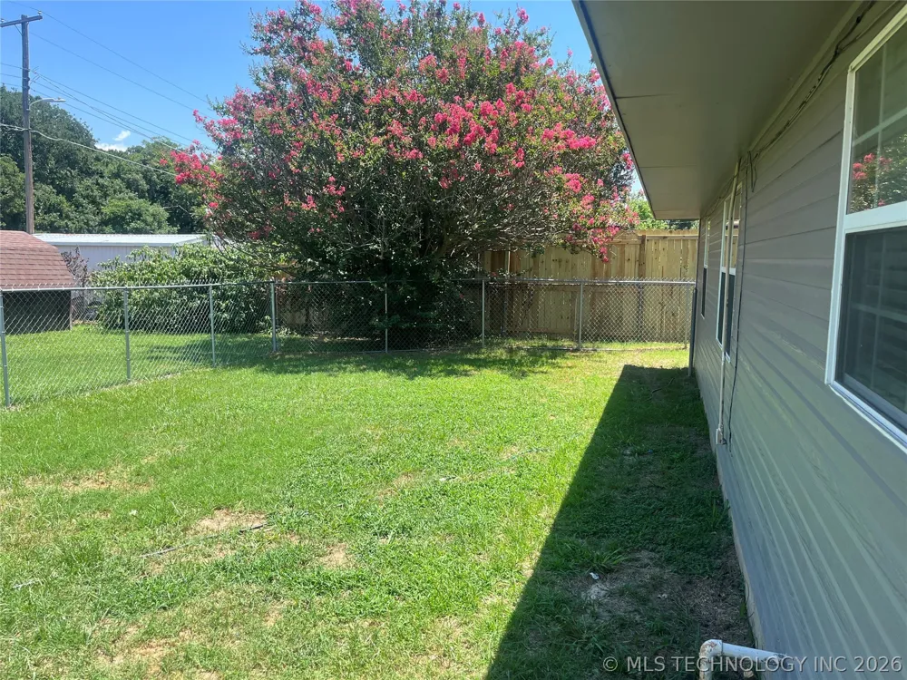 206 Sunset Madill, OK 73446