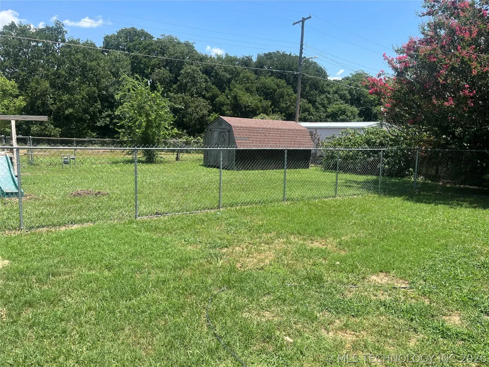 206 Sunset Madill, OK 73446