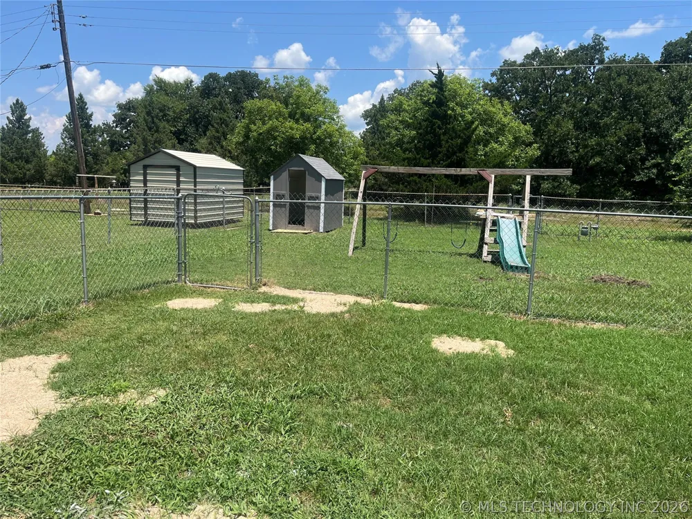 206 Sunset Madill, OK 73446