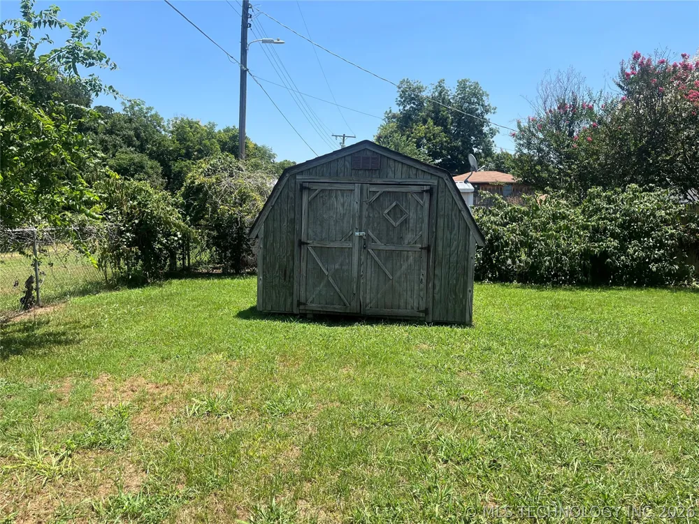 206 Sunset Madill, OK 73446