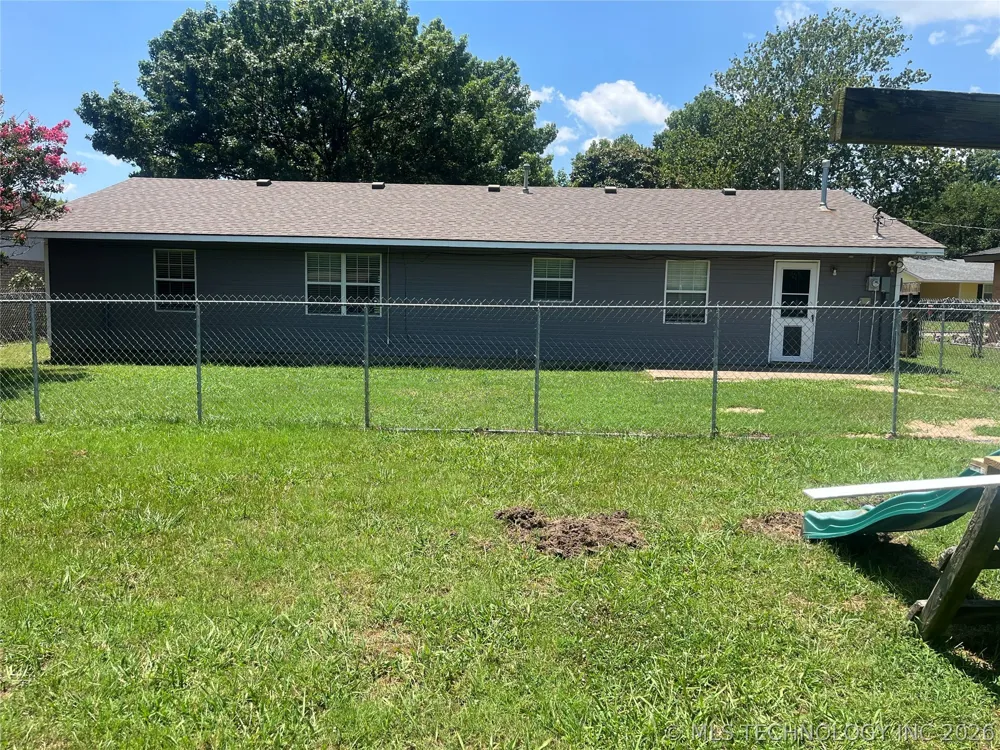 206 Sunset Madill, OK 73446
