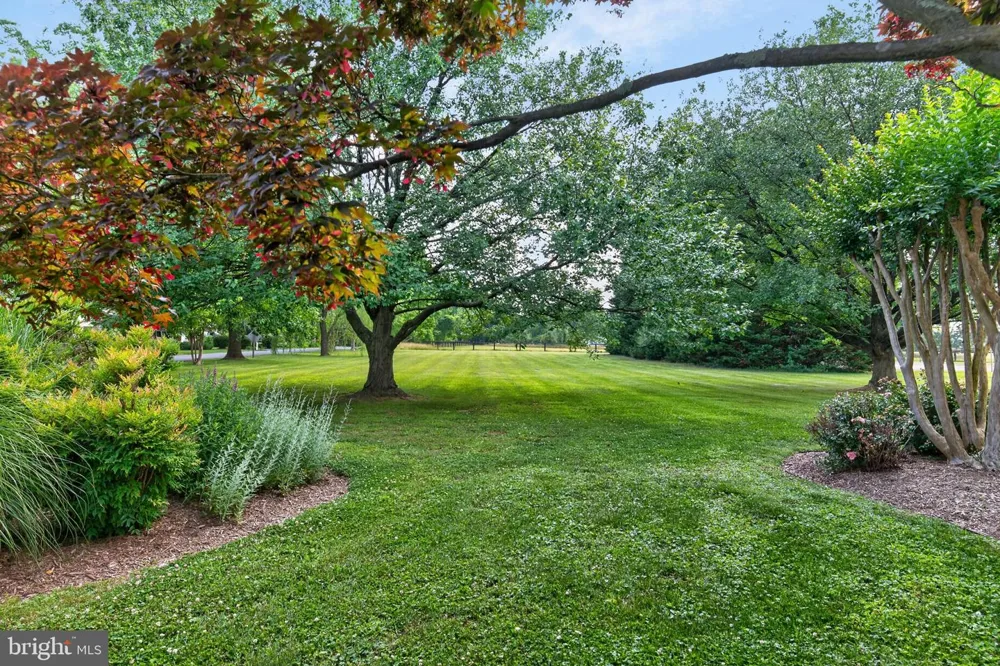 718 WHITEHALL BEACH ROAD Annapolis, MD 21409