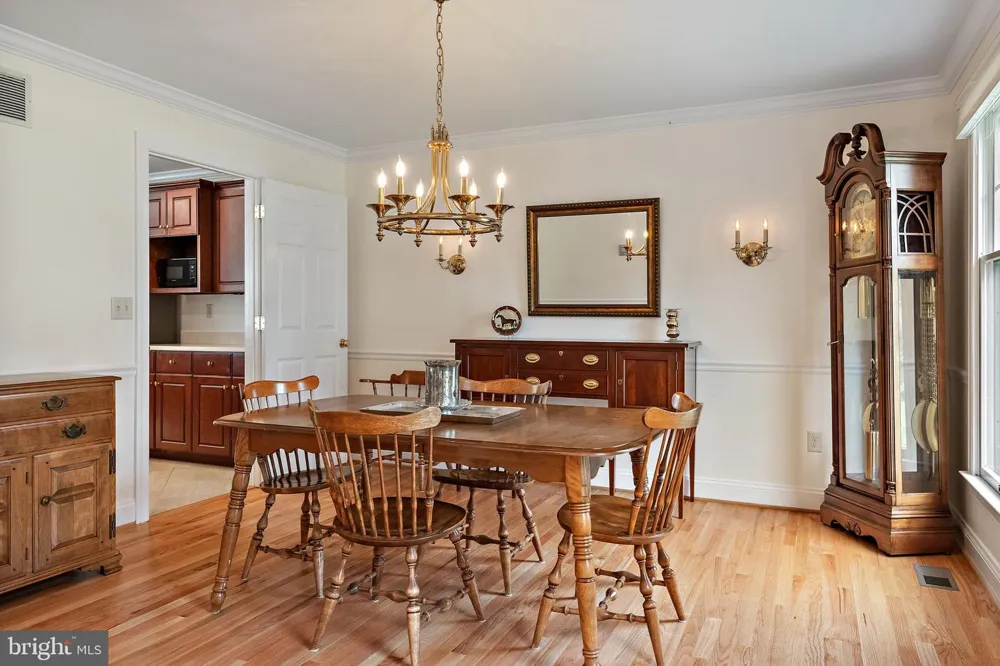 718 WHITEHALL BEACH ROAD Annapolis, MD 21409
