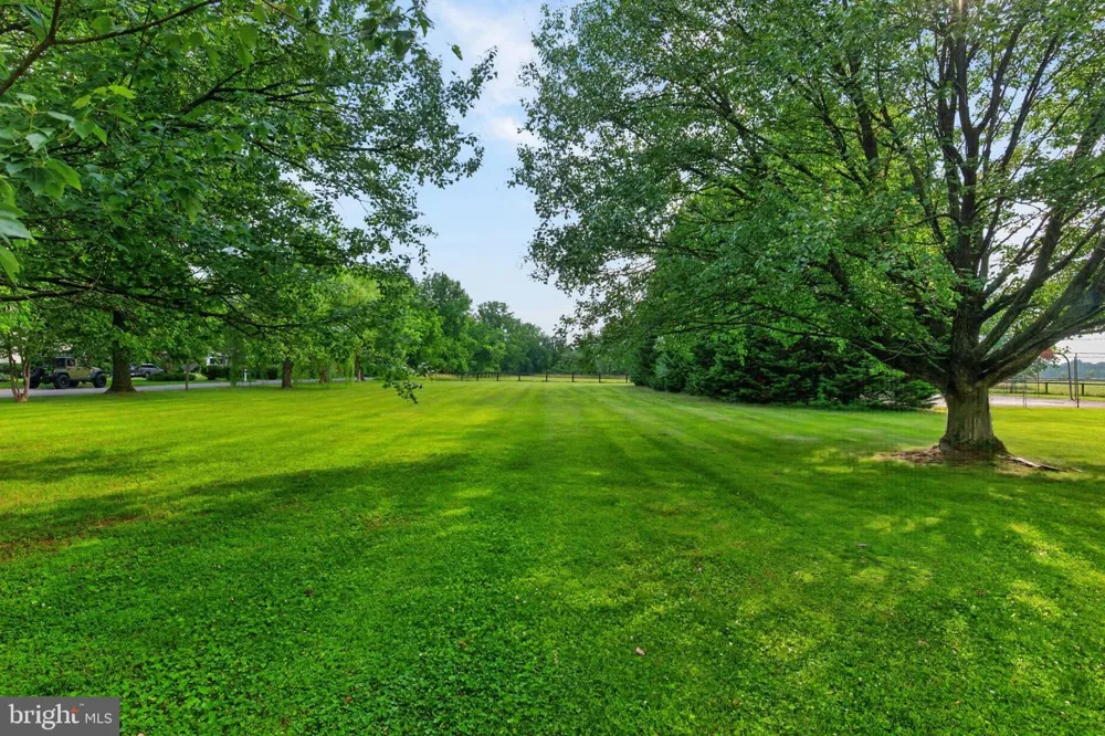 718 WHITEHALL BEACH ROAD Annapolis, MD 21409