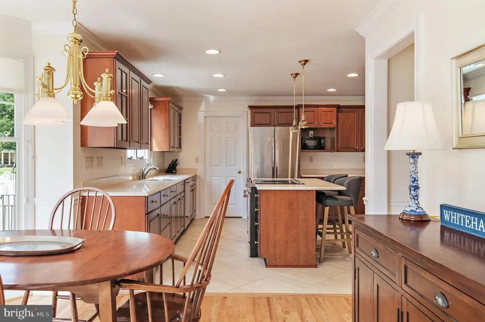 718 WHITEHALL BEACH ROAD Annapolis, MD 21409