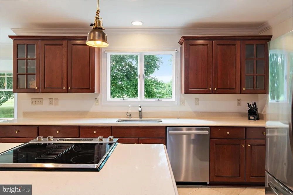 718 WHITEHALL BEACH ROAD Annapolis, MD 21409