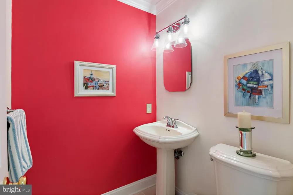 718 WHITEHALL BEACH ROAD Annapolis, MD 21409