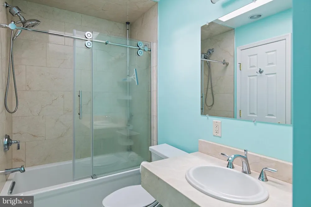 718 WHITEHALL BEACH ROAD Annapolis, MD 21409