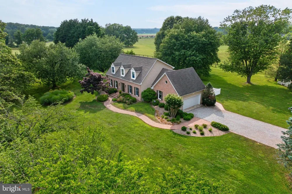 718 WHITEHALL BEACH ROAD Annapolis, MD 21409