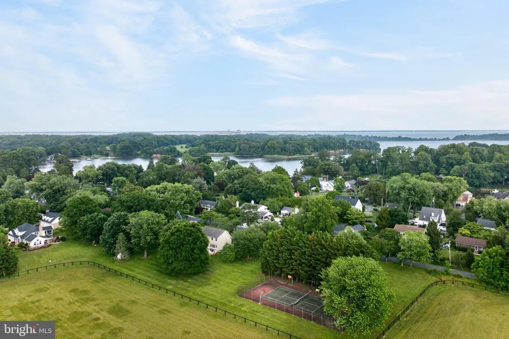 718 WHITEHALL BEACH ROAD Annapolis, MD 21409