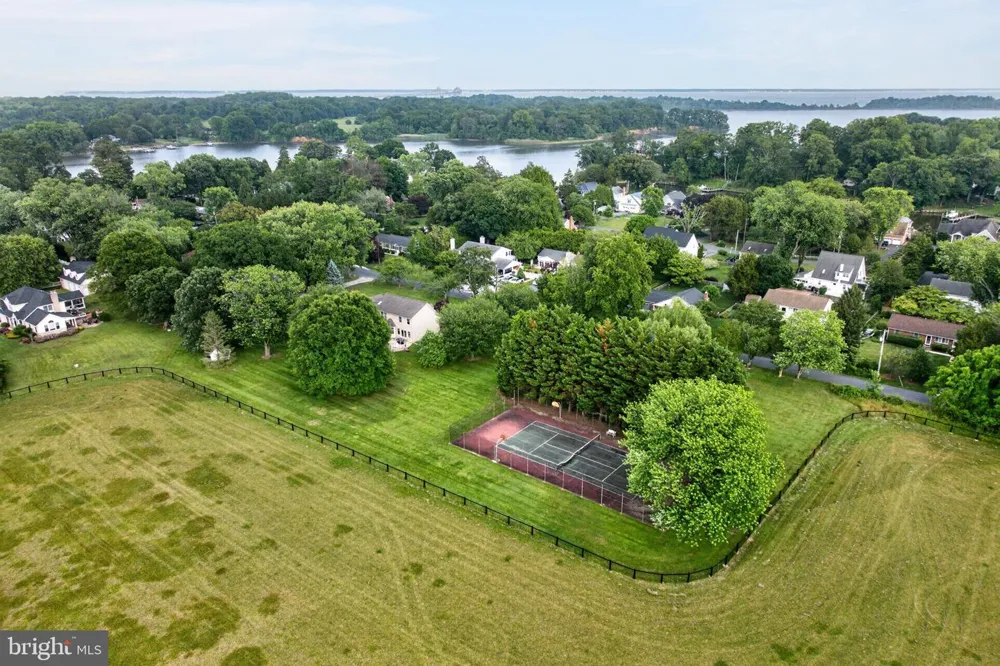 718 WHITEHALL BEACH ROAD Annapolis, MD 21409