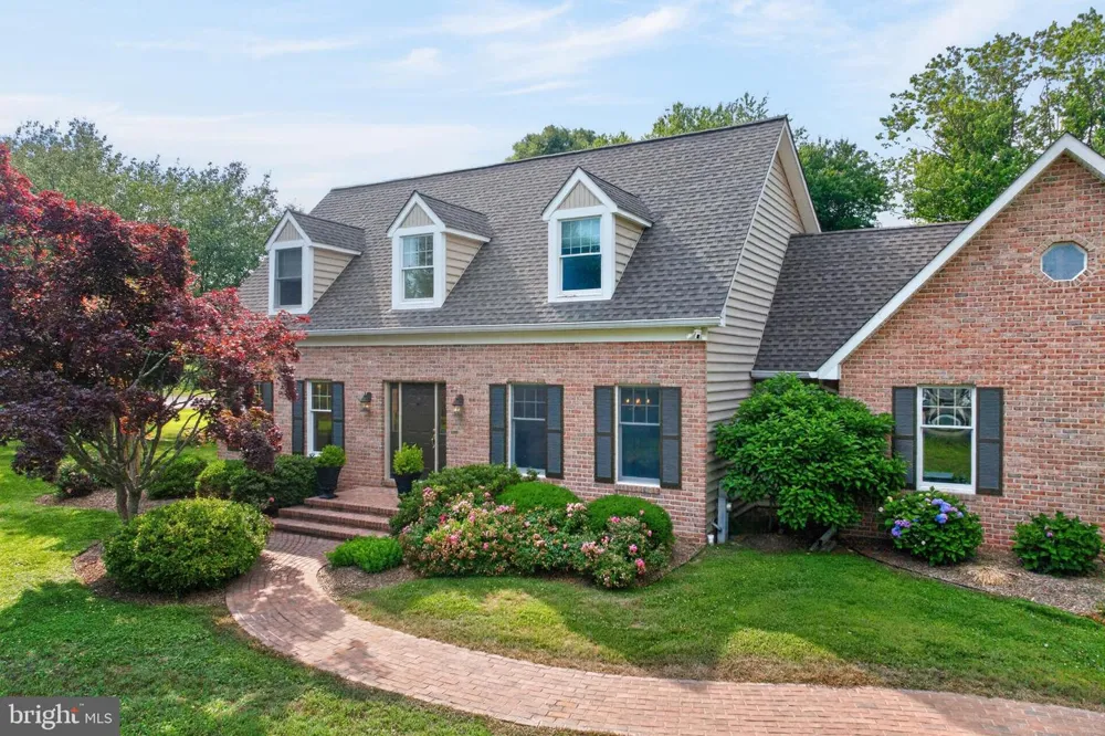 718 WHITEHALL BEACH ROAD Annapolis, MD 21409