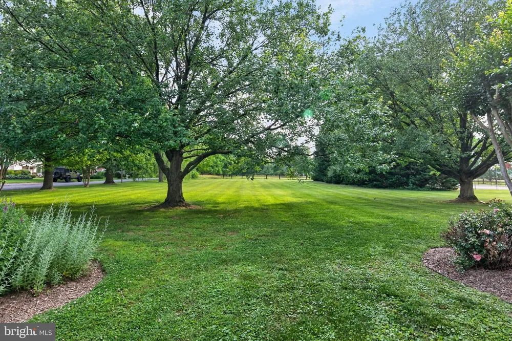 718 WHITEHALL BEACH ROAD Annapolis, MD 21409