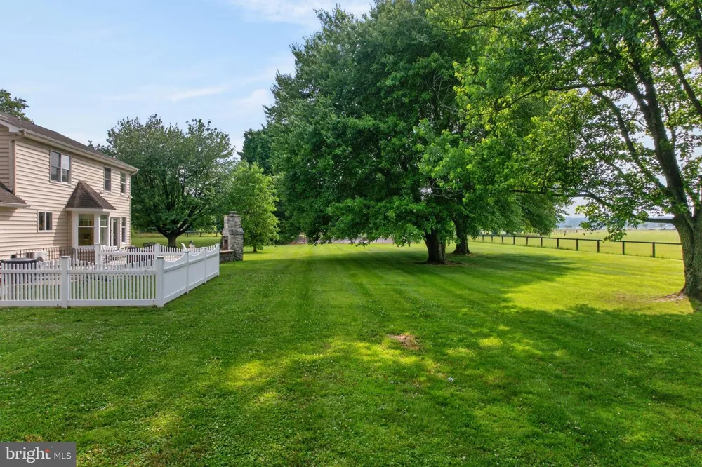 718 WHITEHALL BEACH ROAD Annapolis, MD 21409