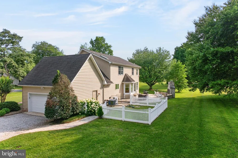 718 WHITEHALL BEACH ROAD Annapolis, MD 21409