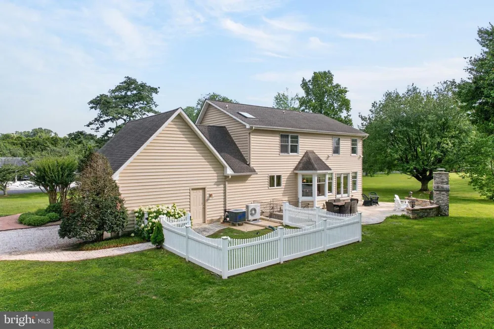 718 WHITEHALL BEACH ROAD Annapolis, MD 21409