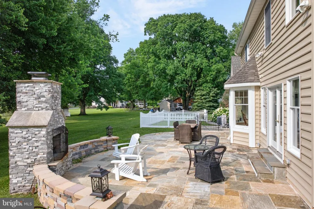 718 WHITEHALL BEACH ROAD Annapolis, MD 21409