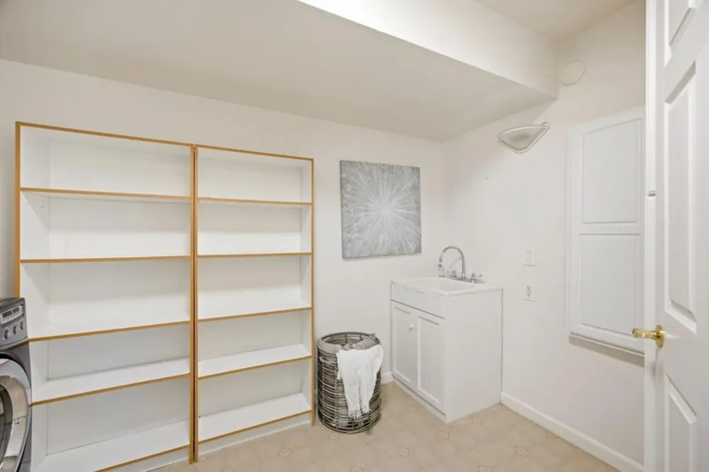 28009 Nob Hill Court Hayward, CA 94542