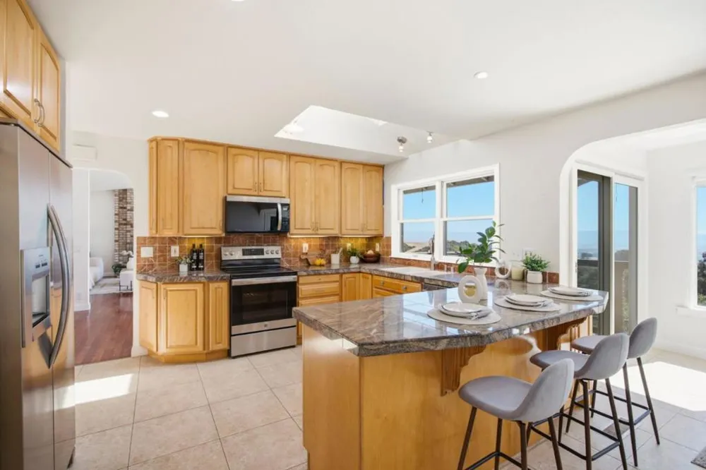 28009 Nob Hill Court Hayward, CA 94542