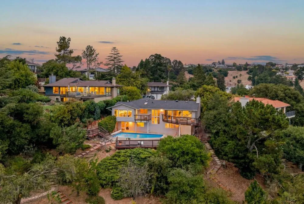 28009 Nob Hill Court Hayward, CA 94542