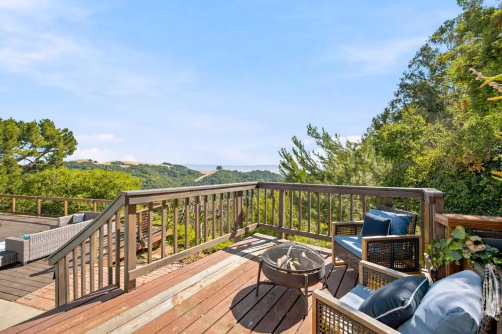 28009 Nob Hill Court Hayward, CA 94542