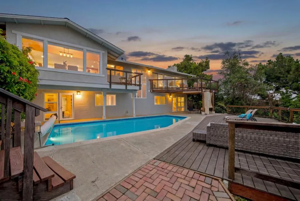 28009 Nob Hill Court Hayward, CA 94542