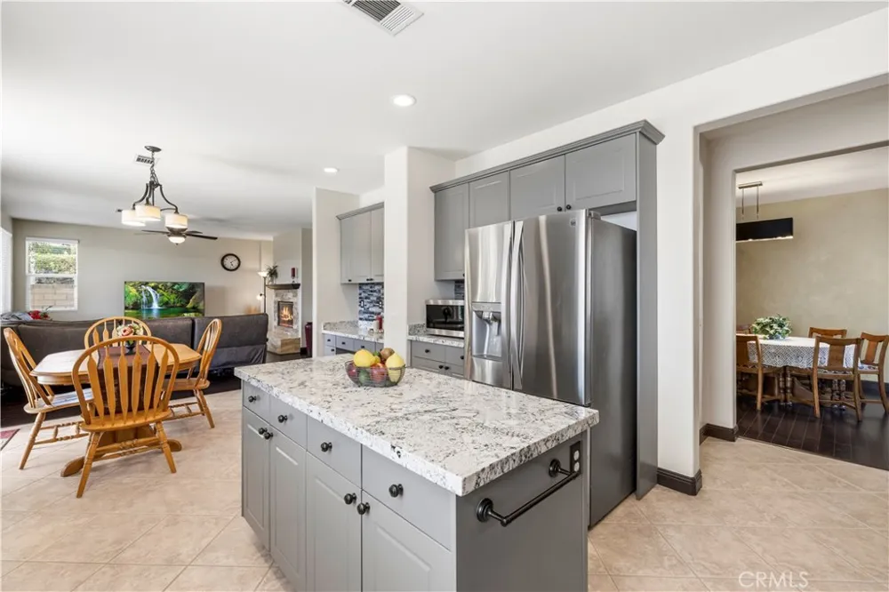 30479 Mallorca Pl Castaic, CA 91384