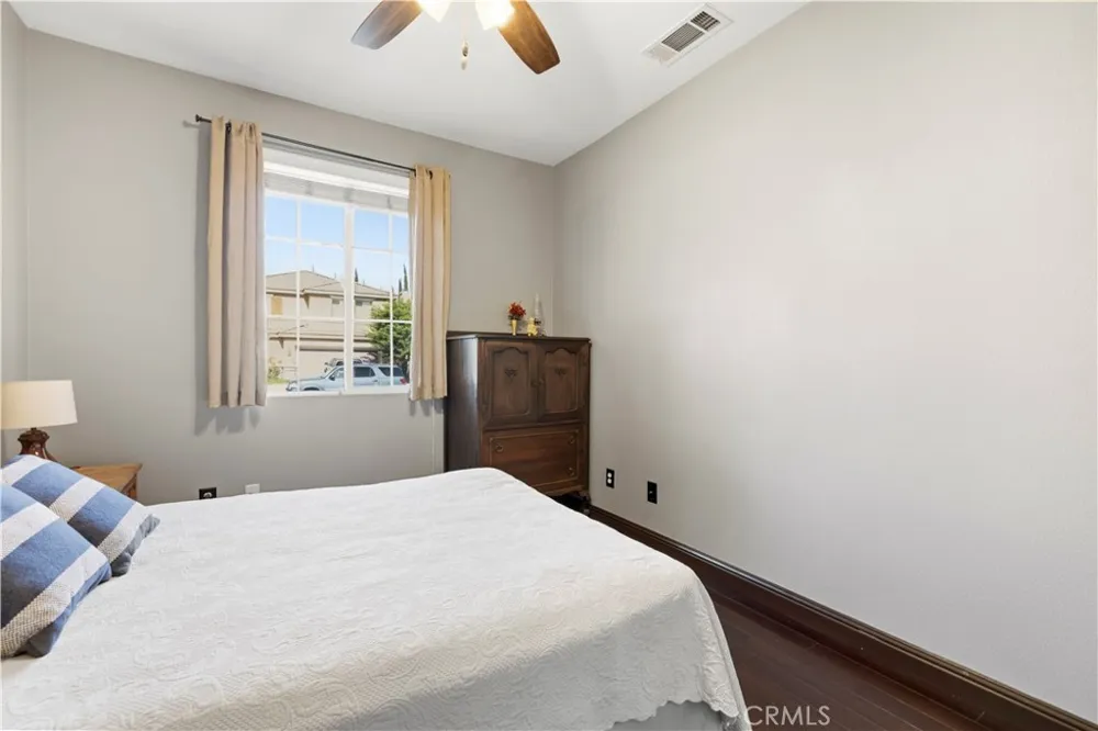 30479 Mallorca Pl Castaic, CA 91384