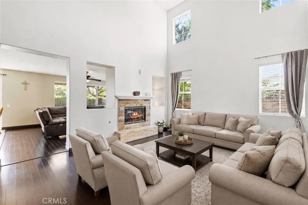 30479 Mallorca Pl Castaic, CA 91384