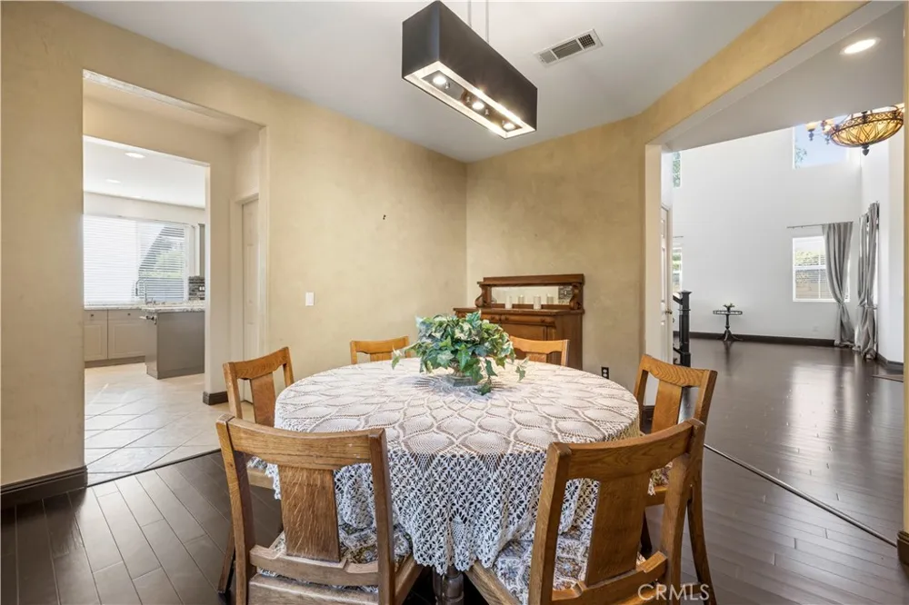 30479 Mallorca Pl Castaic, CA 91384