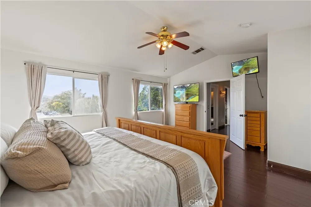 30479 Mallorca Pl Castaic, CA 91384
