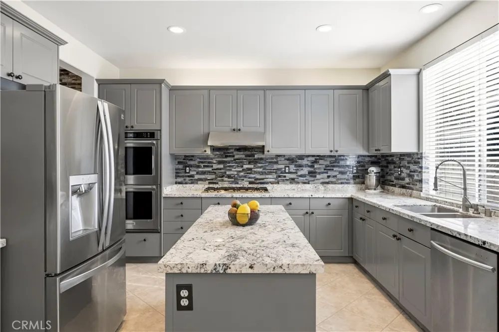 30479 Mallorca Pl Castaic, CA 91384