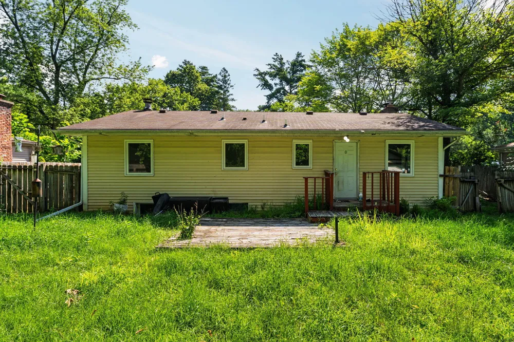 22475 Nancy Avenue Southfield, MI 48033