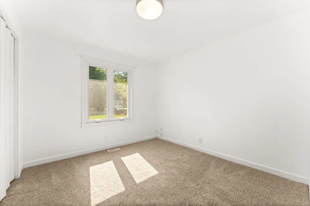 22475 Nancy Avenue Southfield, MI 48033