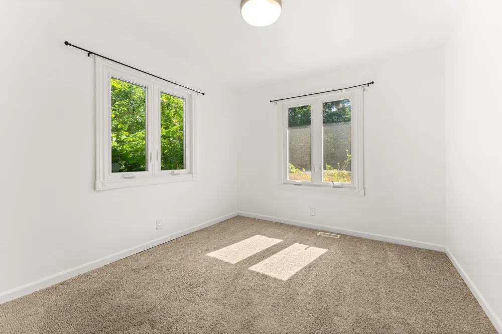 22475 Nancy Avenue Southfield, MI 48033