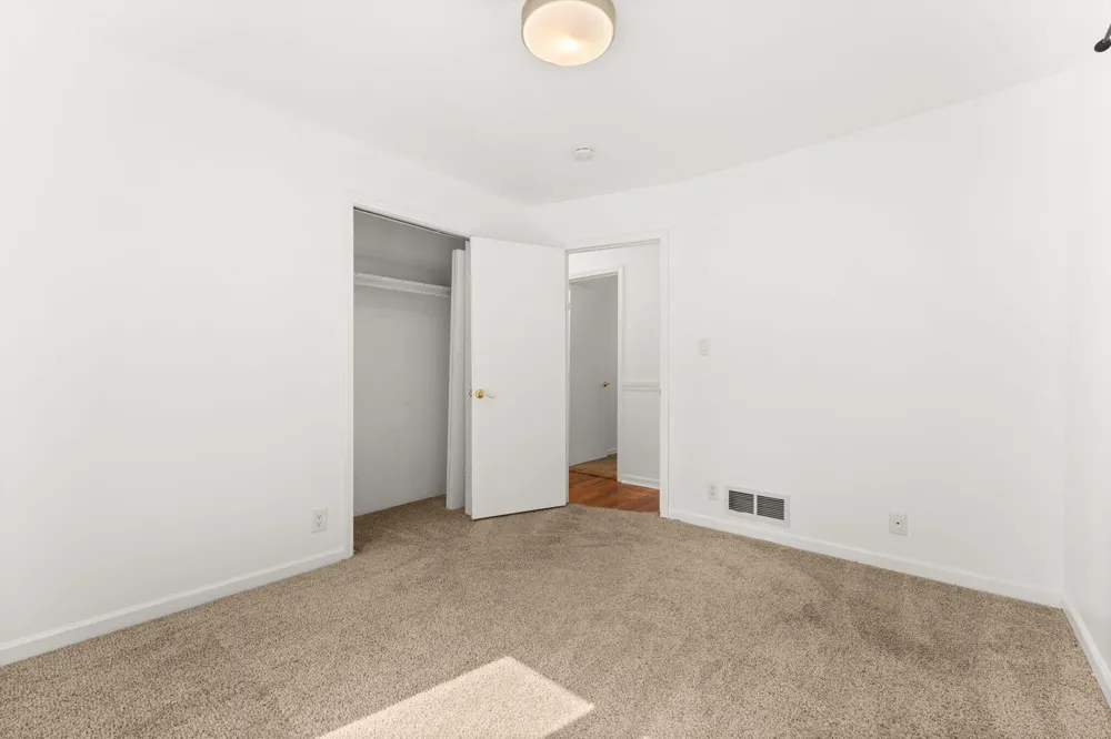 22475 Nancy Avenue Southfield, MI 48033