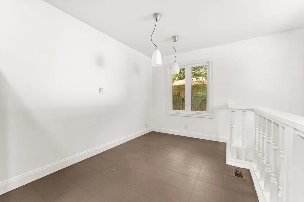 22475 Nancy Avenue Southfield, MI 48033