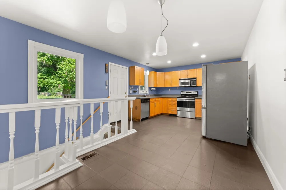 22475 Nancy Avenue Southfield, MI 48033