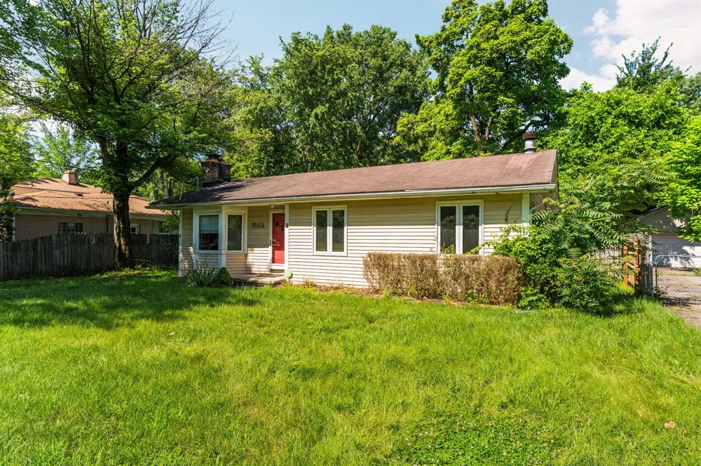 22475 Nancy Avenue Southfield, MI 48033