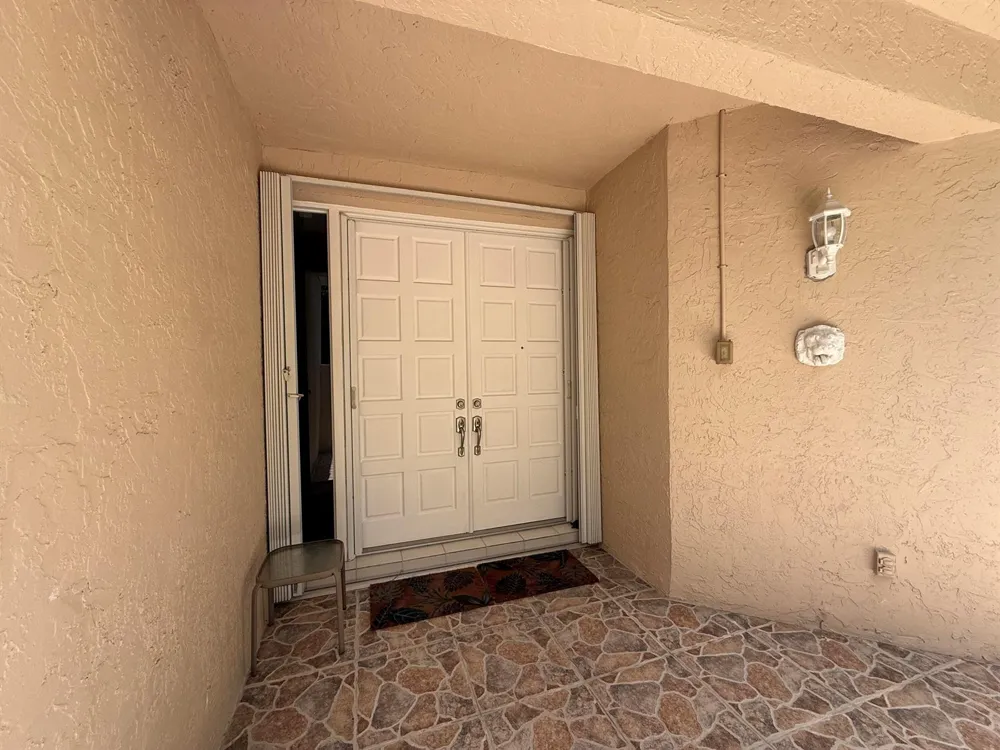 225 Lakeshore Drive Hypoluxo, FL 33462
