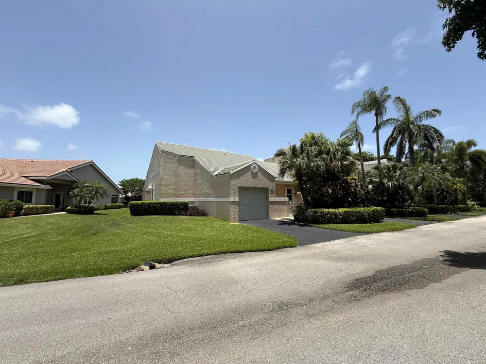 225 Lakeshore Drive Hypoluxo, FL 33462