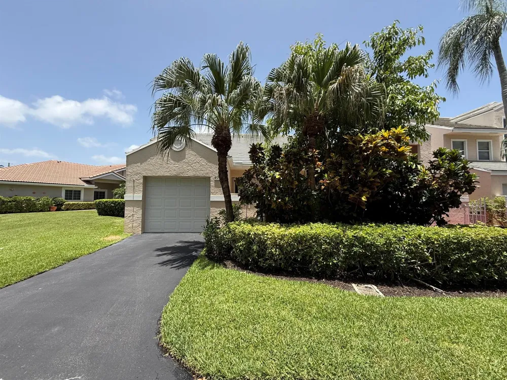 225 Lakeshore Drive Hypoluxo, FL 33462