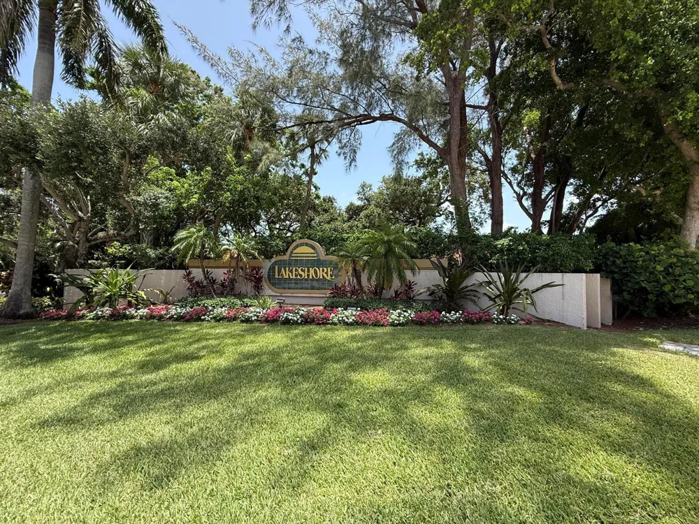 225 Lakeshore Drive Hypoluxo, FL 33462