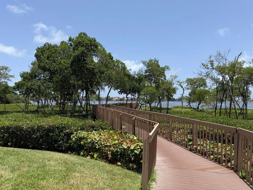 225 Lakeshore Drive Hypoluxo, FL 33462