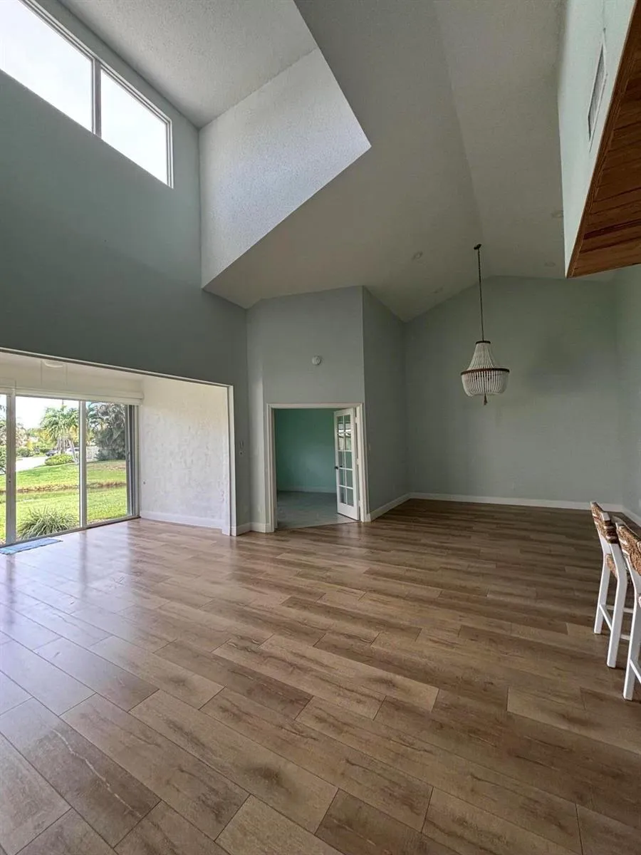 225 Lakeshore Drive Hypoluxo, FL 33462