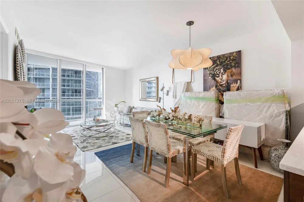 475 Brickell Ave #3111 Miami, FL 33131