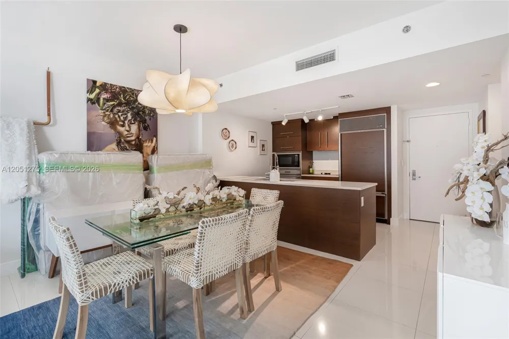 475 Brickell Ave #3111 Miami, FL 33131