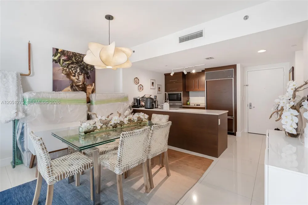 475 Brickell Ave #3111 Miami, FL 33131