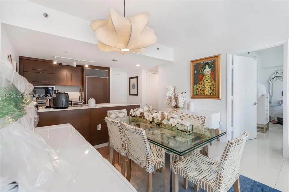 475 Brickell Ave #3111 Miami, FL 33131