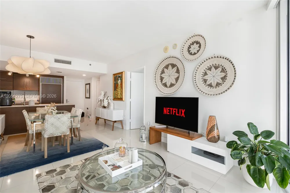 475 Brickell Ave #3111 Miami, FL 33131